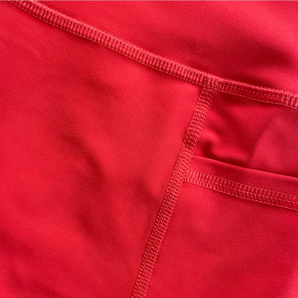 Old Navy High-Waisted Elevate Powersoft Side-Pocket Crop Leggings - Picture 5 of 5